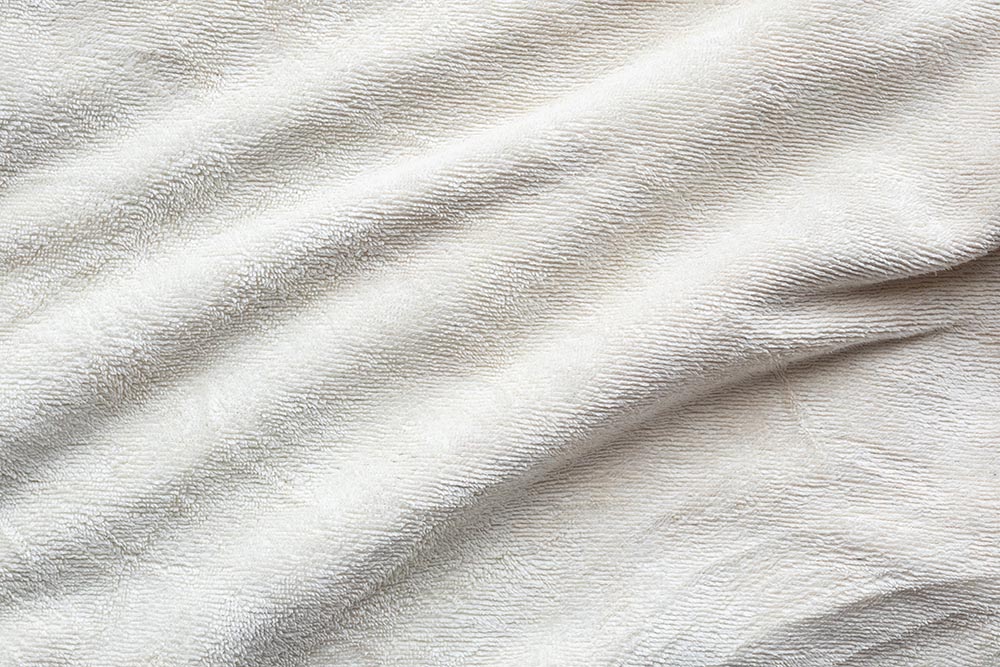 How do hotels keep their towels white and soft? - Textile